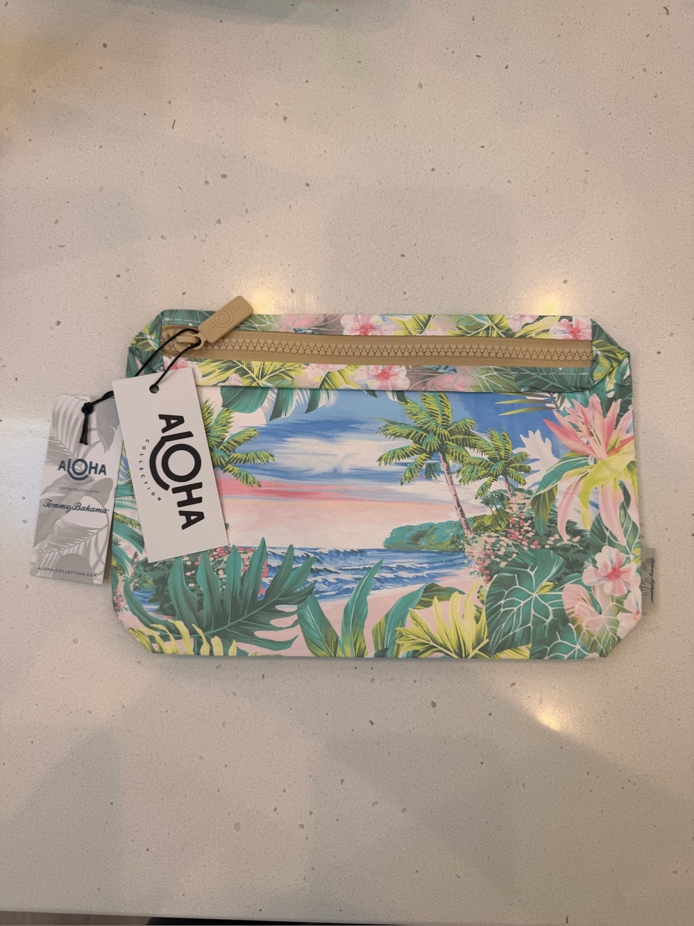 ALOHA Collection x Tommy Bahama Small  Pouch Surfside Sounds